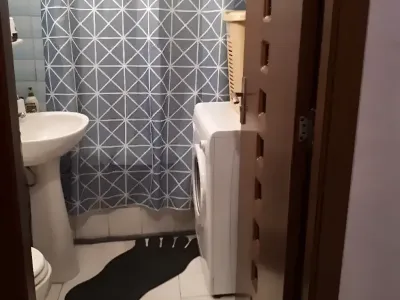 vanzare cumparare garsoniera Sector 3 București baie utilată